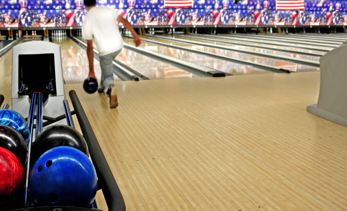 Things You Need To Know About Starting a Bowling League — DiscountBowlingSupply.com