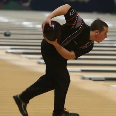 2 handed bowling. Yay? Or nay?