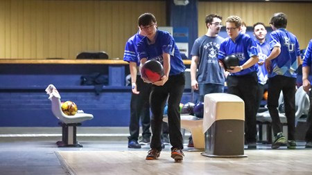 Men's Bowling Takes 15th at Scotty Classic