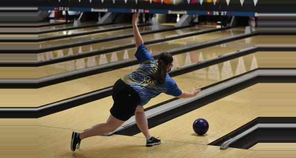 Augie achieves record-breaking Baker success at Peacock Classic