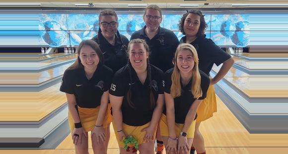Women's bowling completes Midwest Classic