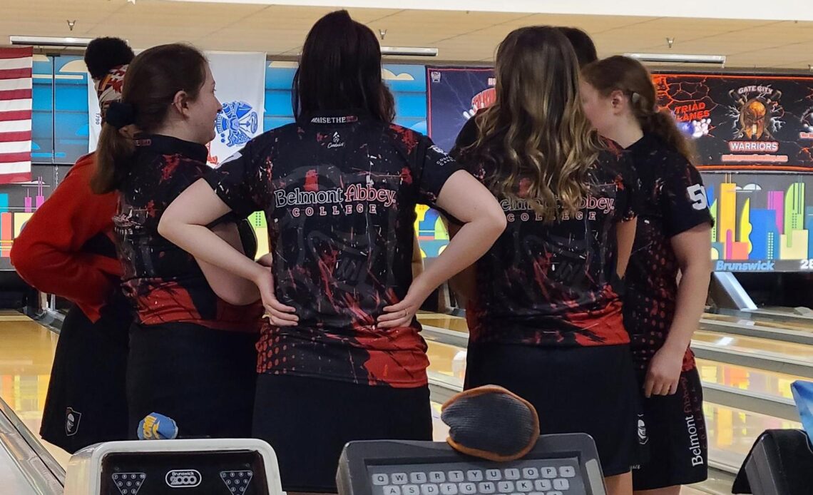 Trio Averages 170+ to Lead Women's Bowling at Stallings Invitational