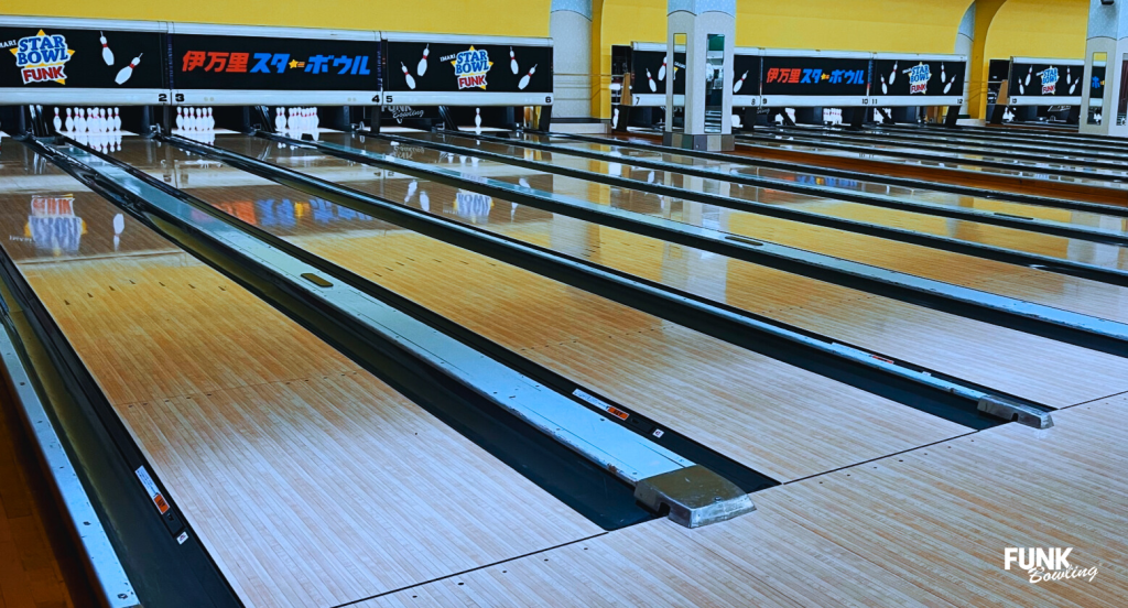 18 Lane String Pinsetter Conversion At Imari Star Bowl In Saga Japan, Funk North America